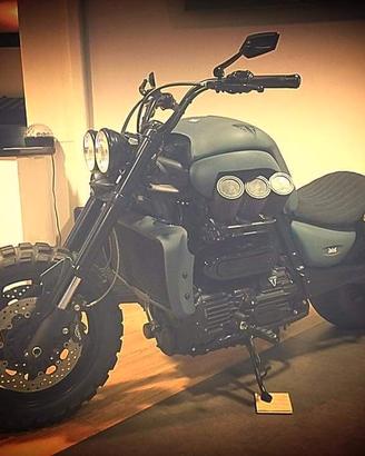  Triumph Rocket III 3 Custom Cafè Racer