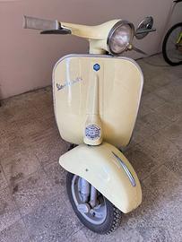 Vespa 50 L del 1969 con libretto a paginette