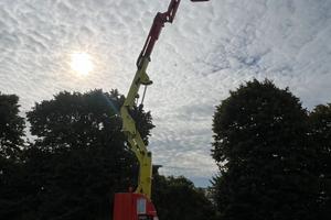 Piattaforma a pantografo JLG E 300 AJP