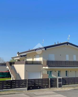 4 LOCALI A LONATO DEL GARDA