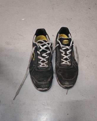 Scarpe antinfortunistica