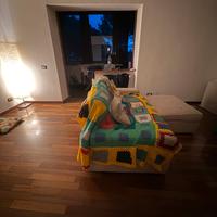 Divano Ikea e poggiapiedi