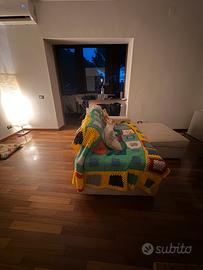 Divano Ikea e poggiapiedi