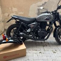 Royal Enfield Hunter 350 doppia sella