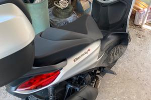 Scooter piaggio 400