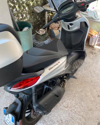 Scooter piaggio 400