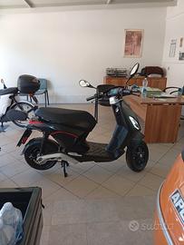 Piaggio One Electric 