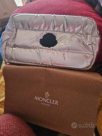 pochette makeup argento moncler