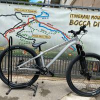 Dirt bike Saracen