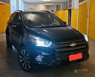  Ford Kuga st line 1.5 Diesel