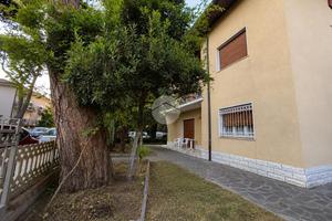 PORZIONE DI BIFAMILIARE A CERVIA