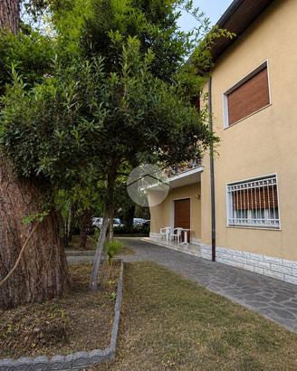 PORZIONE DI BIFAMILIARE A CERVIA