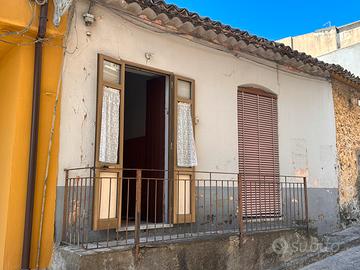 Casa antica indipendente a Misterbianco