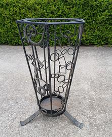 Originale portaombrelli antivento in ferro battuto