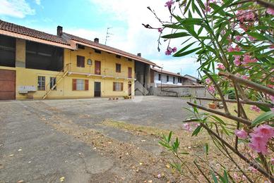 CASA INDIPENDENTE A LIVORNO FERRARIS