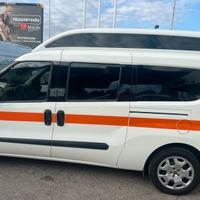 Autovettura per trasporto Disabili
