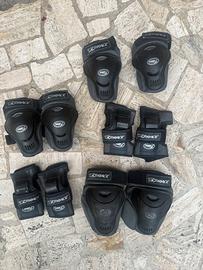 Ginocchiere e guanti da pattinaggio