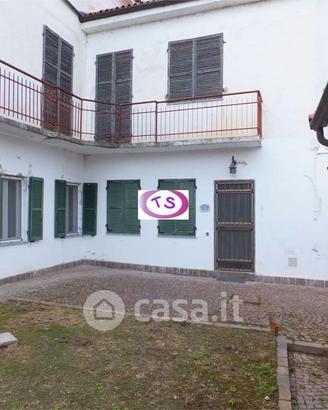 2 locali arredato, termoautonomo, giardino comune