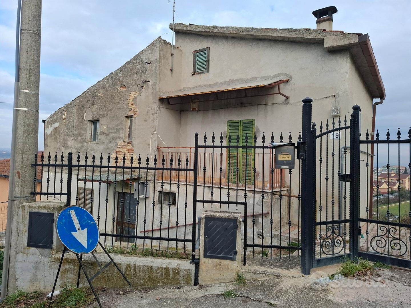 Casa indipendente da ristrutturare - Vista 4