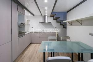 Bilocale moderno con loft e cortile privato