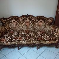 Divano con due poltrone