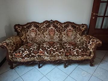 Divano con due poltrone