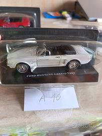 Modellino FORD MUSTANG CABRIO 1965