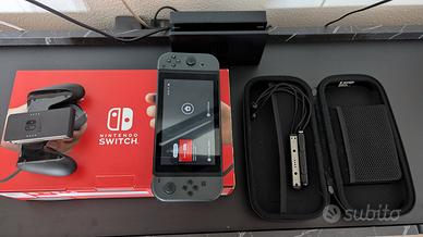 Nintendo Switch Ed. Nera + Case protezione