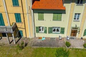 3 LOCALI A BORGO VAL DI TARO