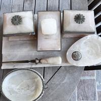 Set da scrittoio in alabastro antico