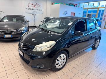 Toyota Yaris 1.0 5 porte