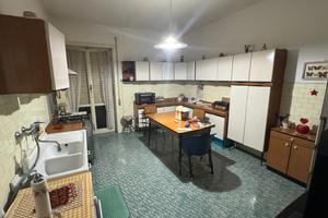 Vendita appartamento 4 vani e accessori