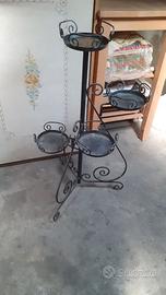 Porta vasi in ferro battuto
