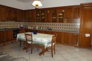 Villa bifamiliare con ingressi indipendenti