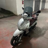 Piaggio Beverly 350