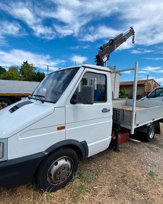 Iveco daily 35 / 10 turbo cassone fisso e gru