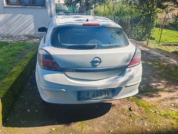 Opel Astra GTC 1.7 CDTI Cosmo – Marciante – Da Sis
