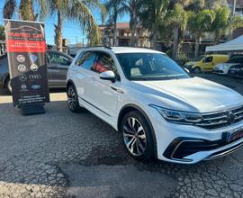 Volkswagen Tiguan R line 2.0 TDI 200 CV SCR DSG 4M