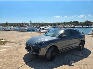porsche cayenne coupè   hybrid 