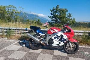 cbr 900 rr  fireblade 