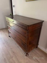 arredamento in legno noce