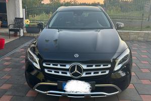Mercedes  GLA 180 D