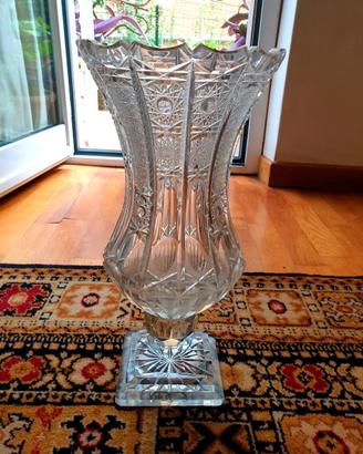 Vaso a calice in cristallo molato