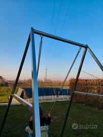 altalena in acciaio 