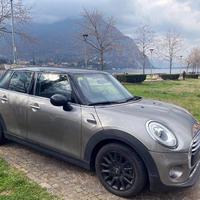Mini Cooper D Automatica 5p.