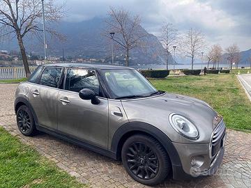 Mini Cooper D Automatica 5p.