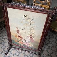 Parafuoco Antico legno Intagliato e Piccolo Punto