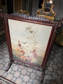 Parafuoco Antico legno Intagliato e Piccolo Punto