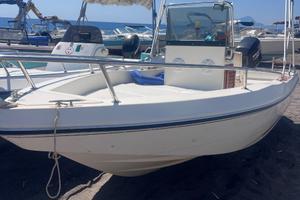 Barca a motore 40cv 4 tempi