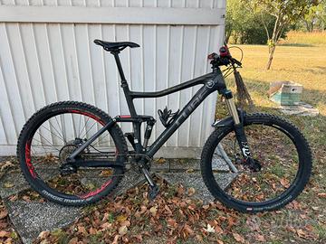 Bicicletta da enduro cube stereo full carbon